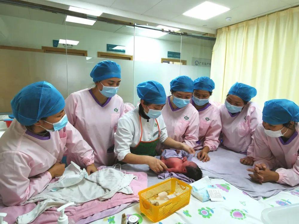 易县妇婴监护型护送